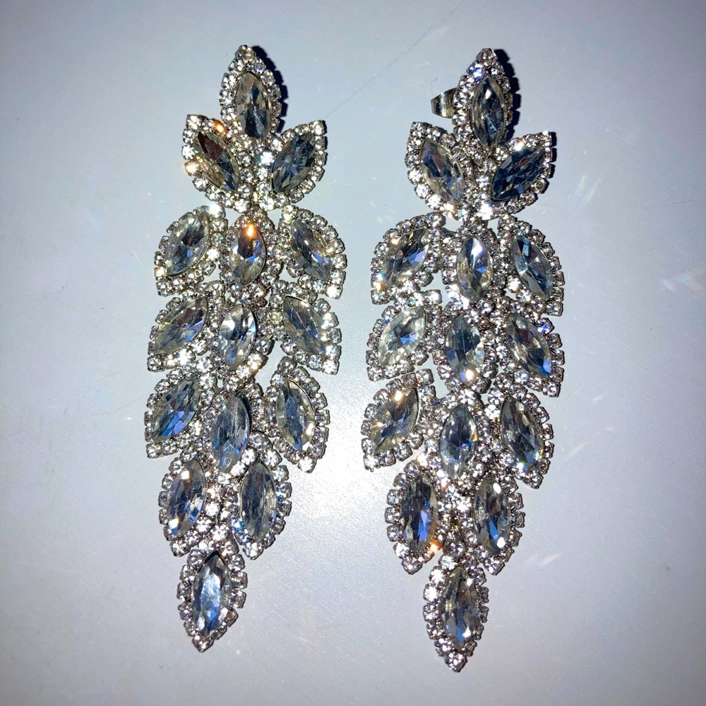 BRING THE DRAMA STATEMENT EARRINGS